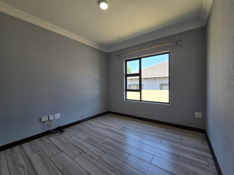 To Let 3 Bedroom Property for Rent in Melodie North West